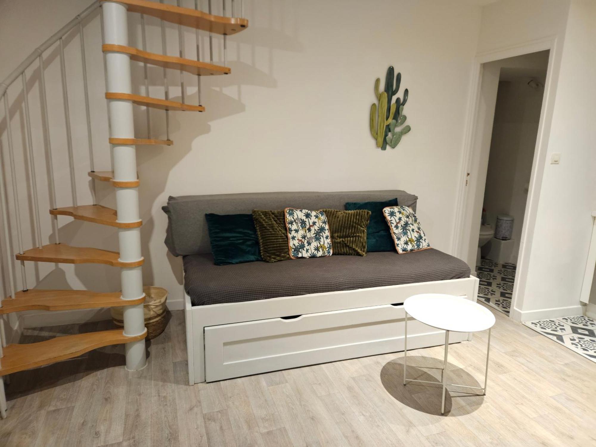 Maison De Village Meublee Avec Terrasse Donzère 外观 照片
