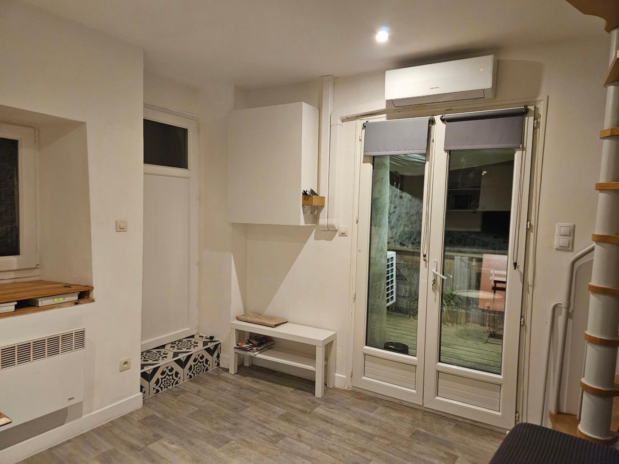 Maison De Village Meublee Avec Terrasse Donzère 外观 照片